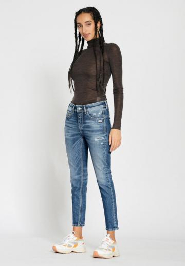 Короткие джинсы