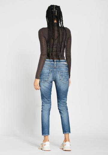 Короткие джинсы