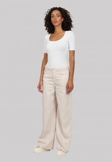 Свободные джинсы