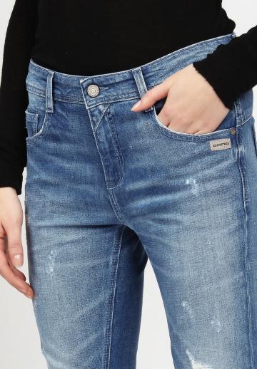 Джинсы