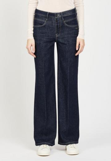 Клешеные джинсы