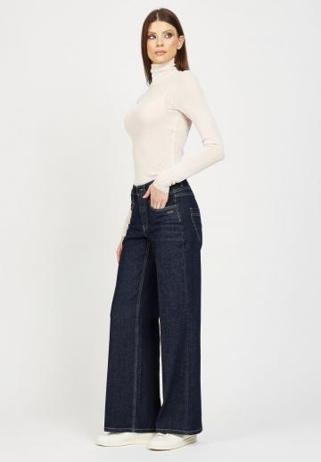 Клешеные джинсы