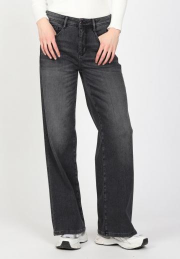 Клешеные джинсы