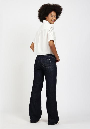 Прямые джинсы