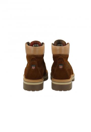 Ботинки на шнуровке