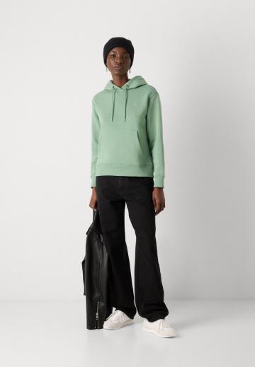 Пуловер с капюшоном