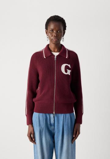 Вязаная кофта