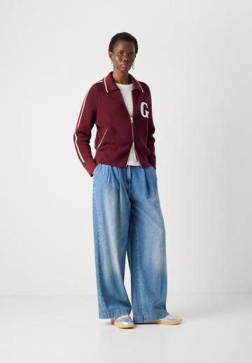 Вязаная кофта