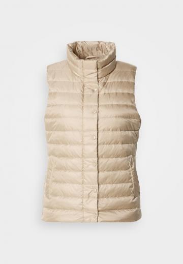 Пуховой жилет