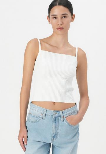 Топ на бретельках