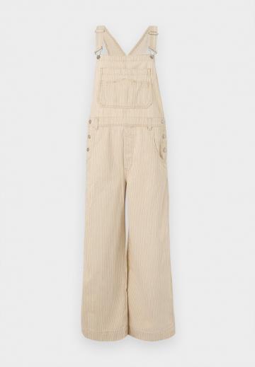 Джинсовый комбинезон