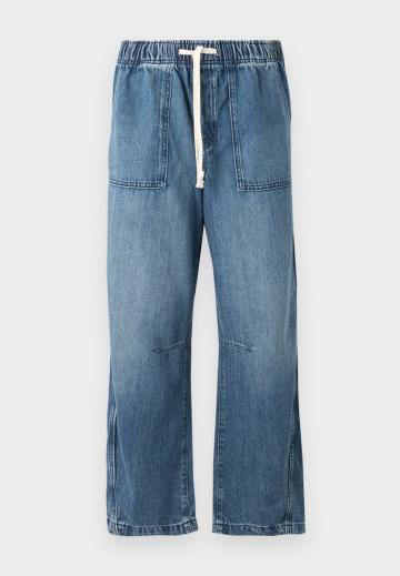 Свободные джинсы