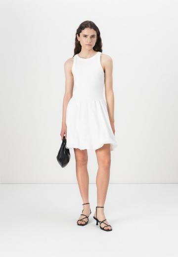 Короткое платье