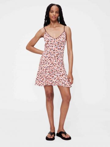 Короткое платье