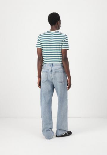 Свободные джинсы