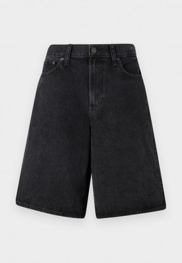 Джинсовые шорты