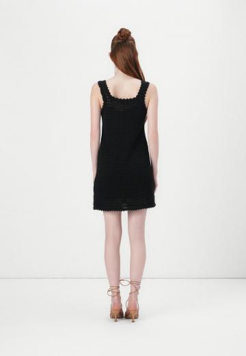 Вязаное платье