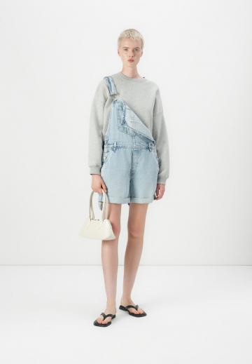 Джинсовый комбинезон