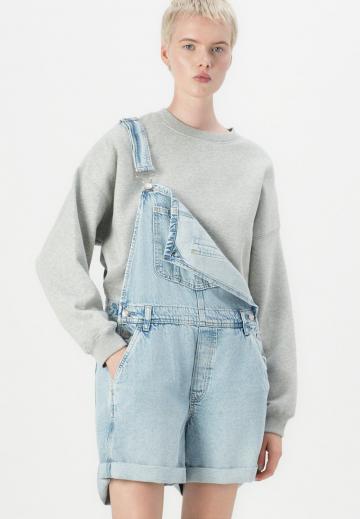 Джинсовый комбинезон