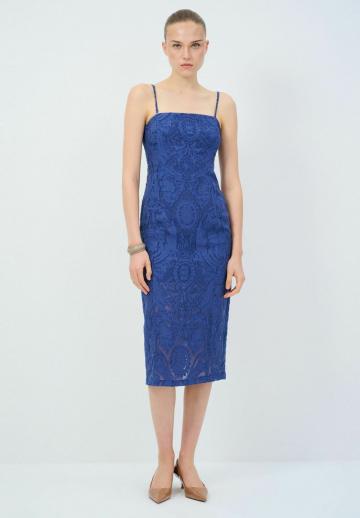 Платье футляр