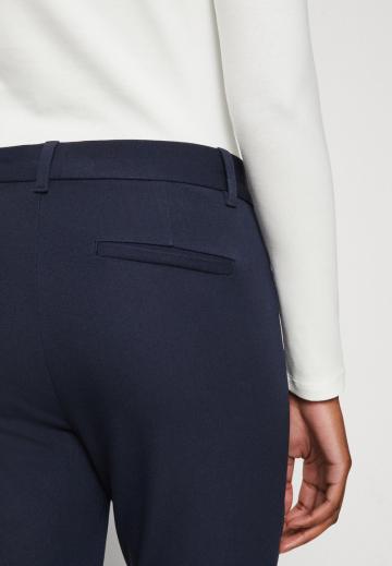 Узкие брюки