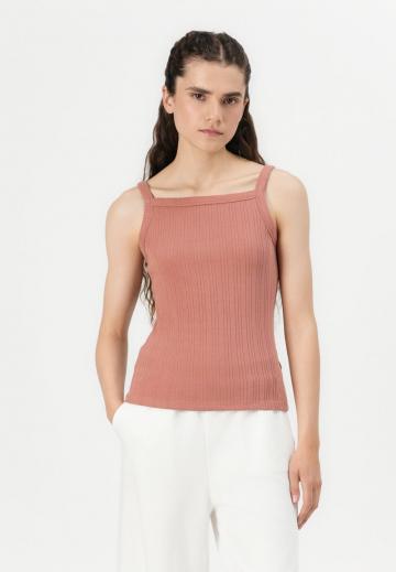 Топ на бретельках