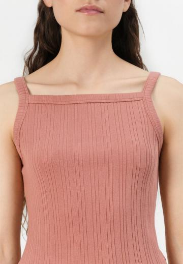 Топ на бретельках