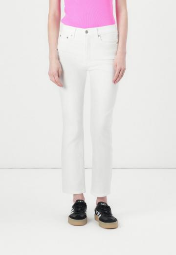 Узкие джинсы