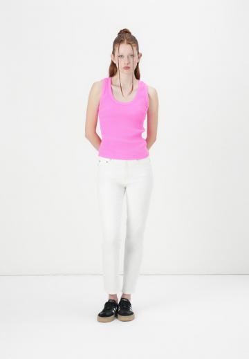 Узкие джинсы