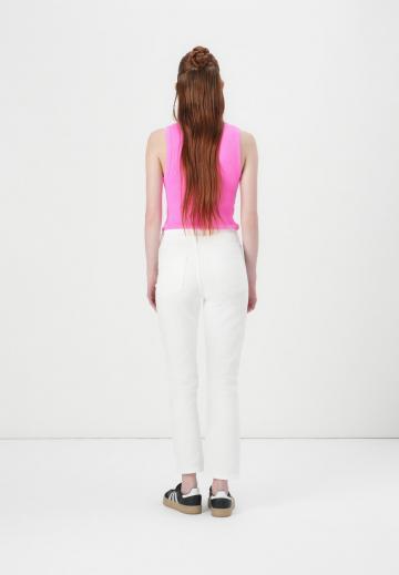 Узкие джинсы