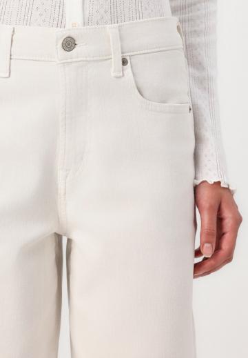 Короткие джинсы