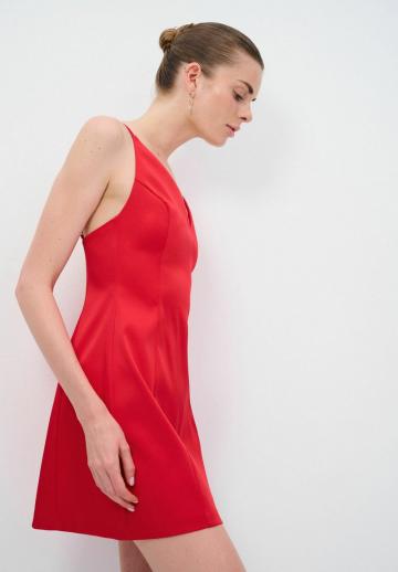 Короткое платье