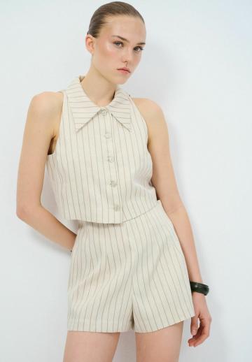 Блузка без рукавов