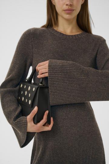 Вязаное платье