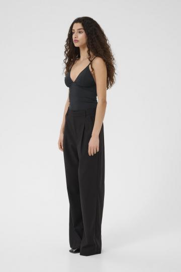 Топ на бретельках