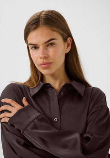 Атласная блузка