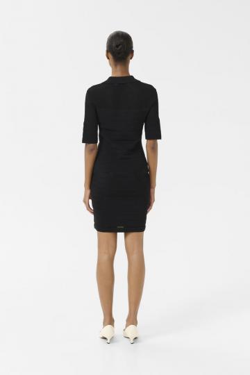 Вязаное платье