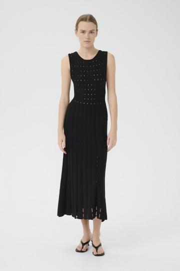 Вязаное платье