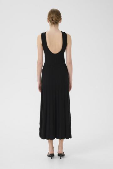 Вязаное платье