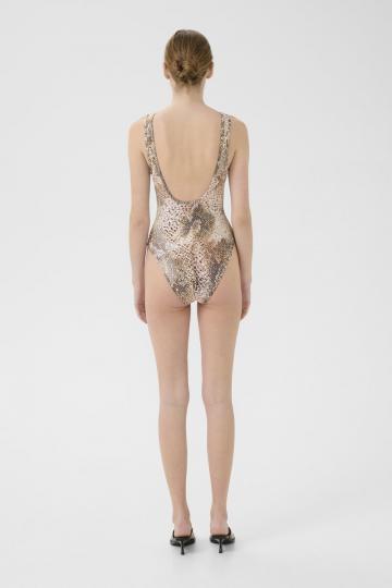 Слитный купальник