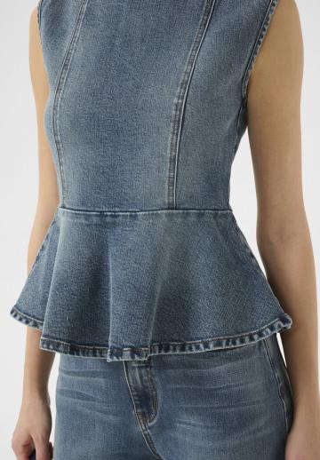 Джинсовая жилетка