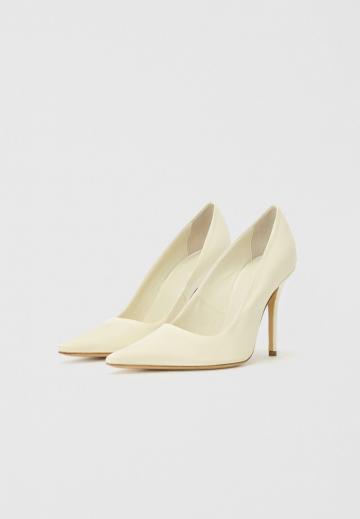 Туфли на высоком каблуке