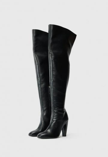 Высокие сапоги