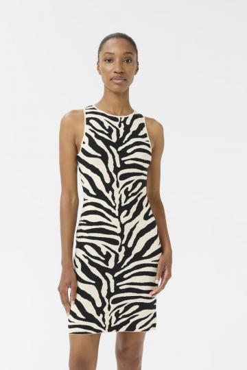 Платье футляр