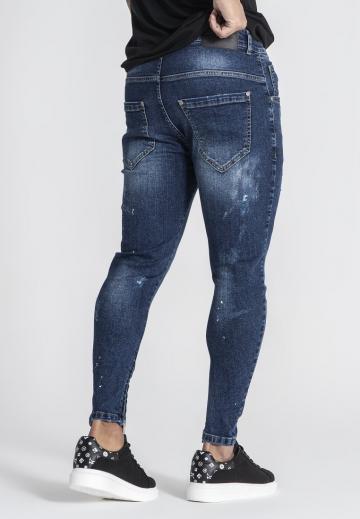 Узкие джинсы