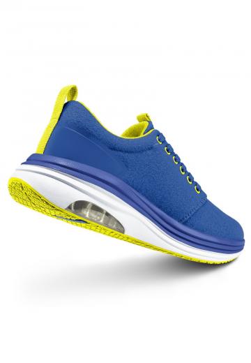 Походные кроссовки