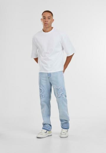 Прямые джинсы