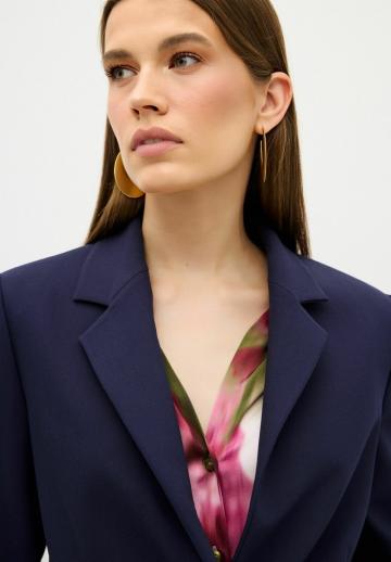 Короткое пальто