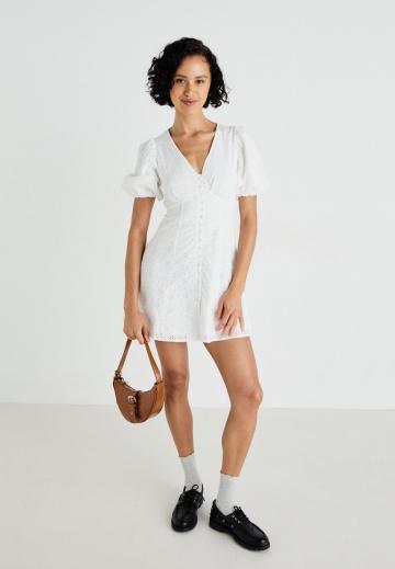 Короткое платье