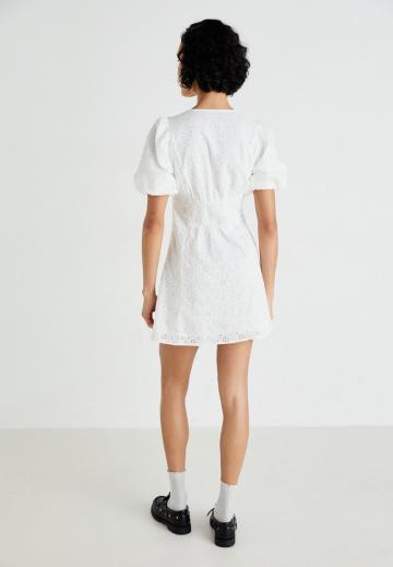 Короткое платье